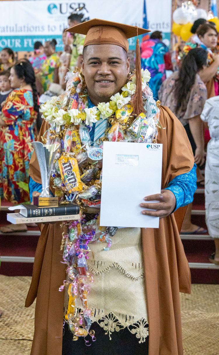 Samoa Graduation Samoa Observer | Family couldn’t make it to son’s graduation.
