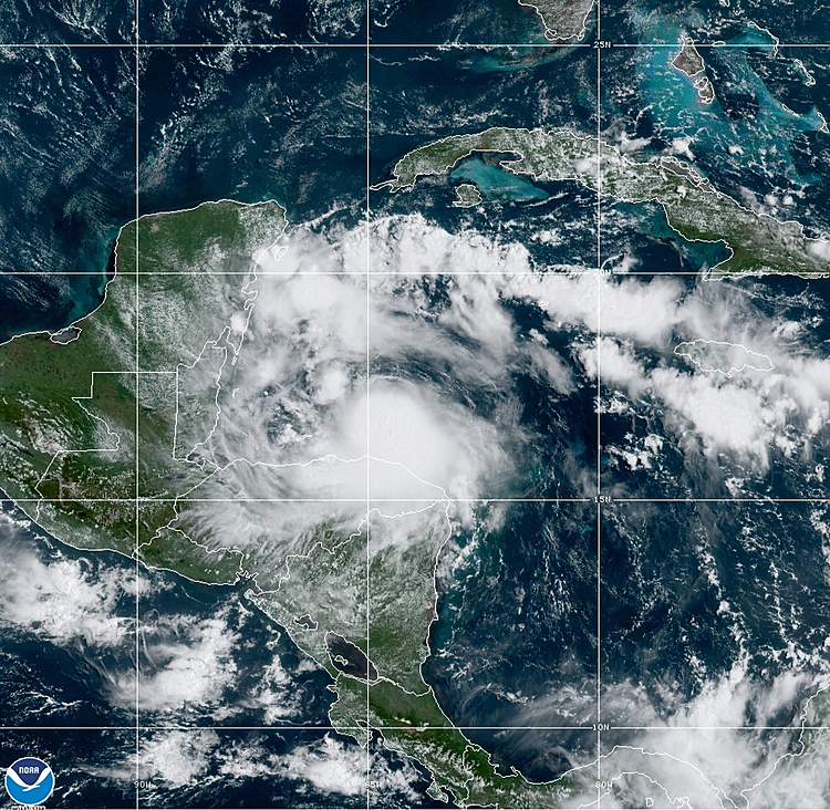 TS Nana barrels toward Belize, could become hurricane
