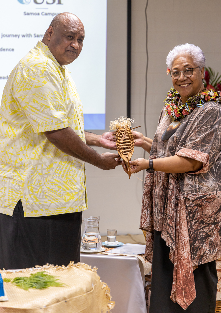 Samoa's leadership commended