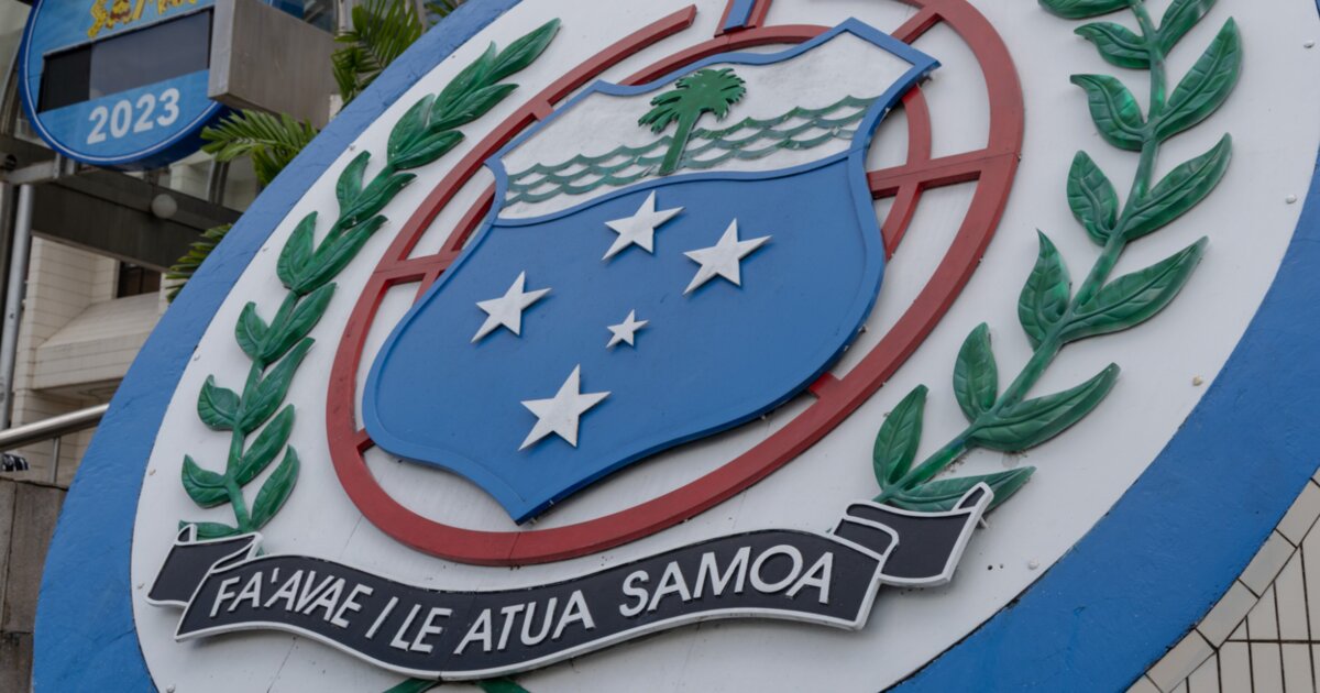 Government separates itself from district councils