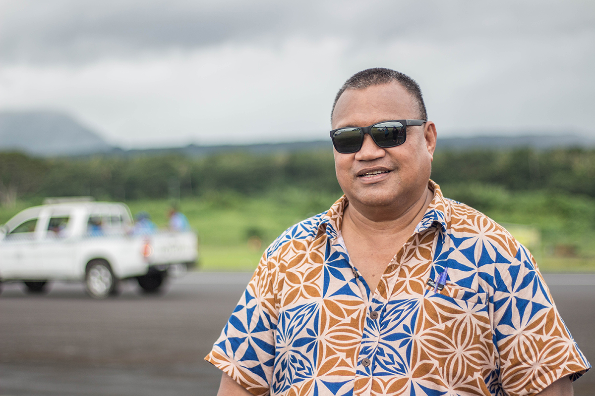 McCartney hits high, pays tribute to George Michael in Paris