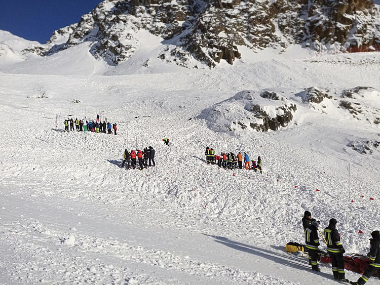 Avalanche on Italian glacier kills woman, 2 children