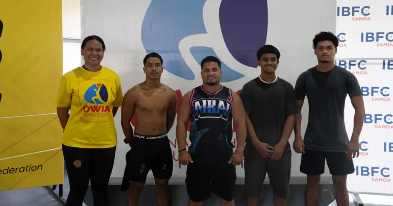 Palau weightlifters building experience 