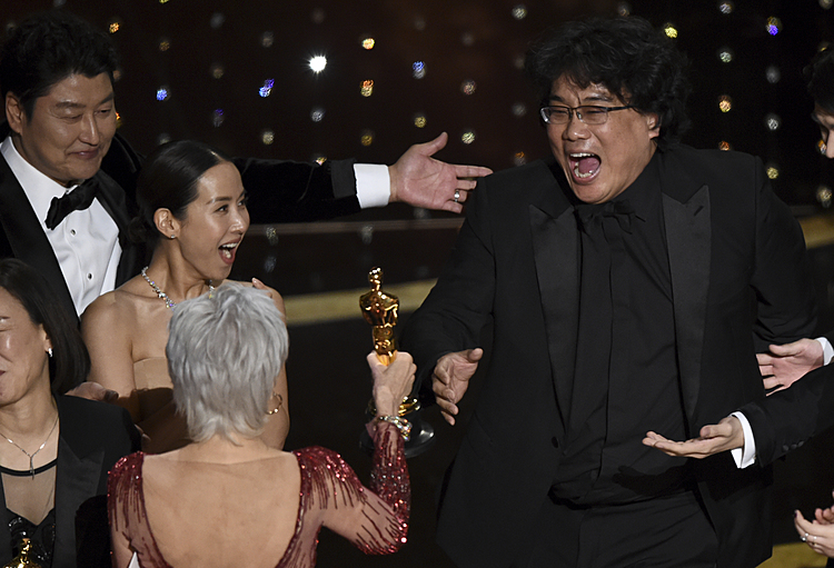 In a win for the world, 'Parasite' takes best picture Oscar
