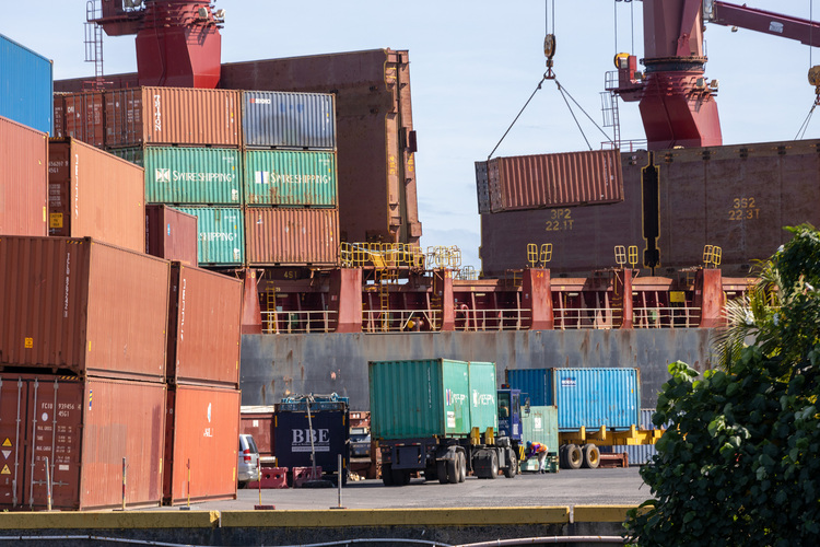 Unacceptable - food shortage and shipping delays