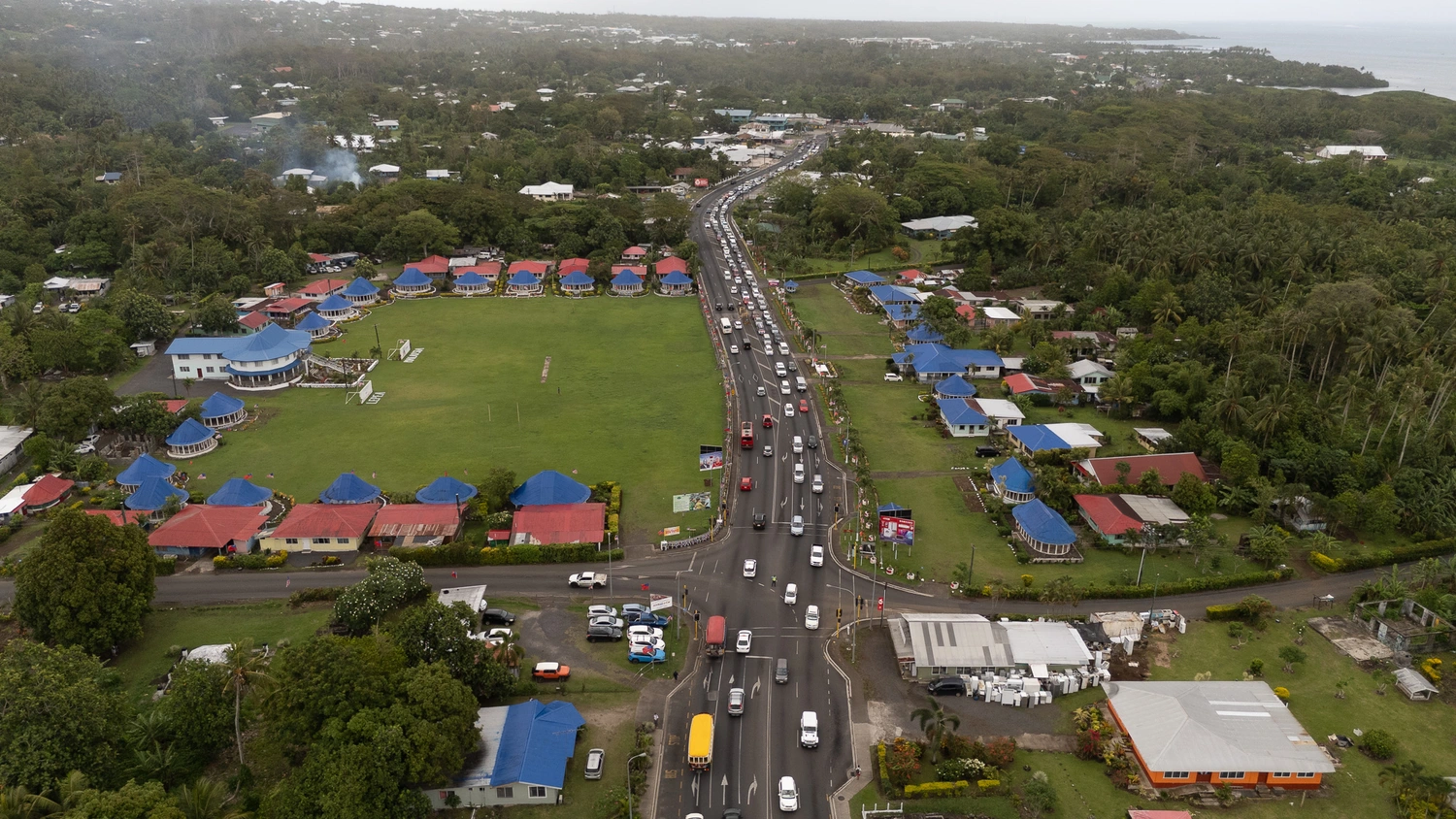 Traffic lights down at Lepea intersection after vehicle crash