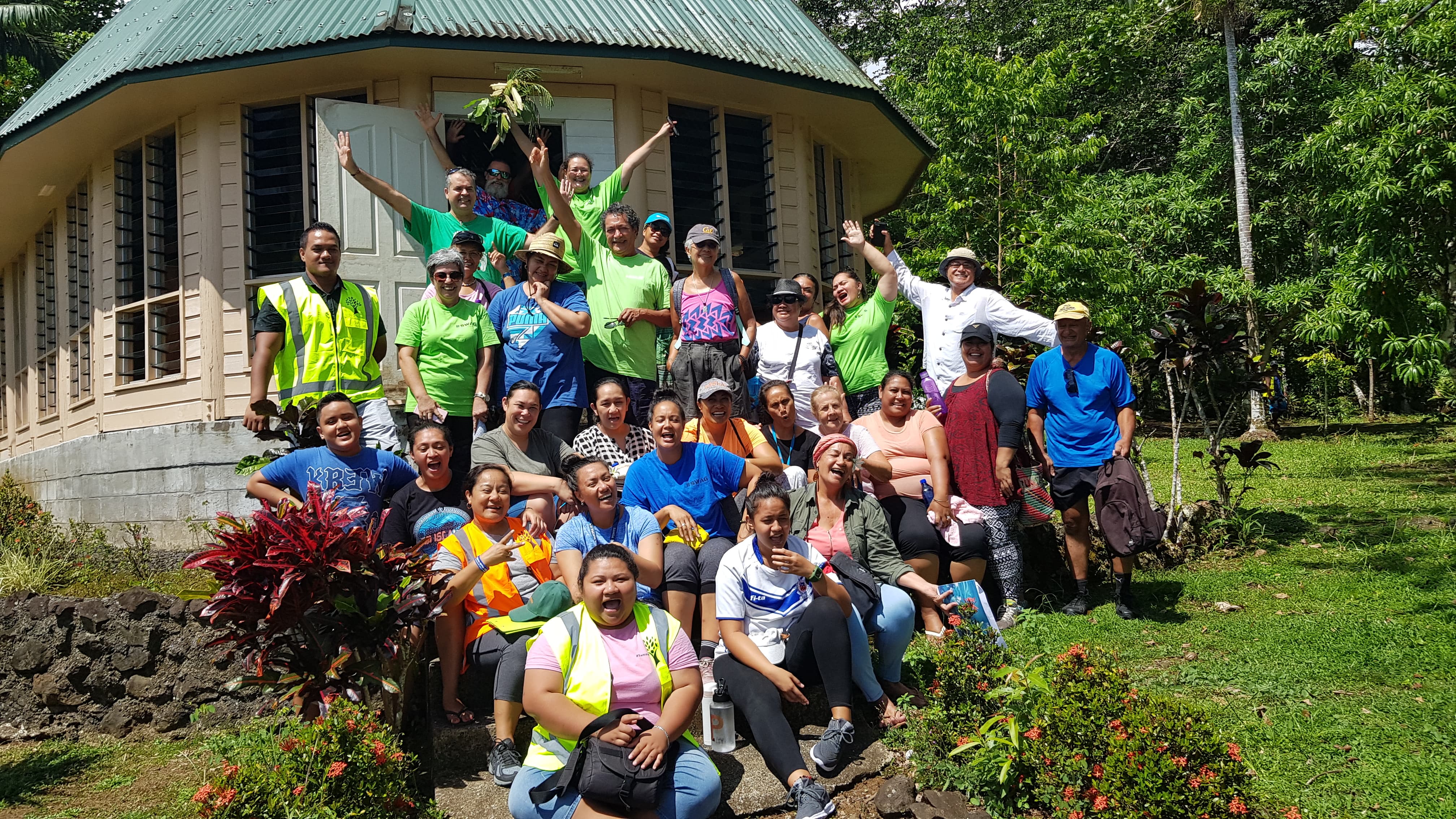 Bee 'friendly' plants play essential role