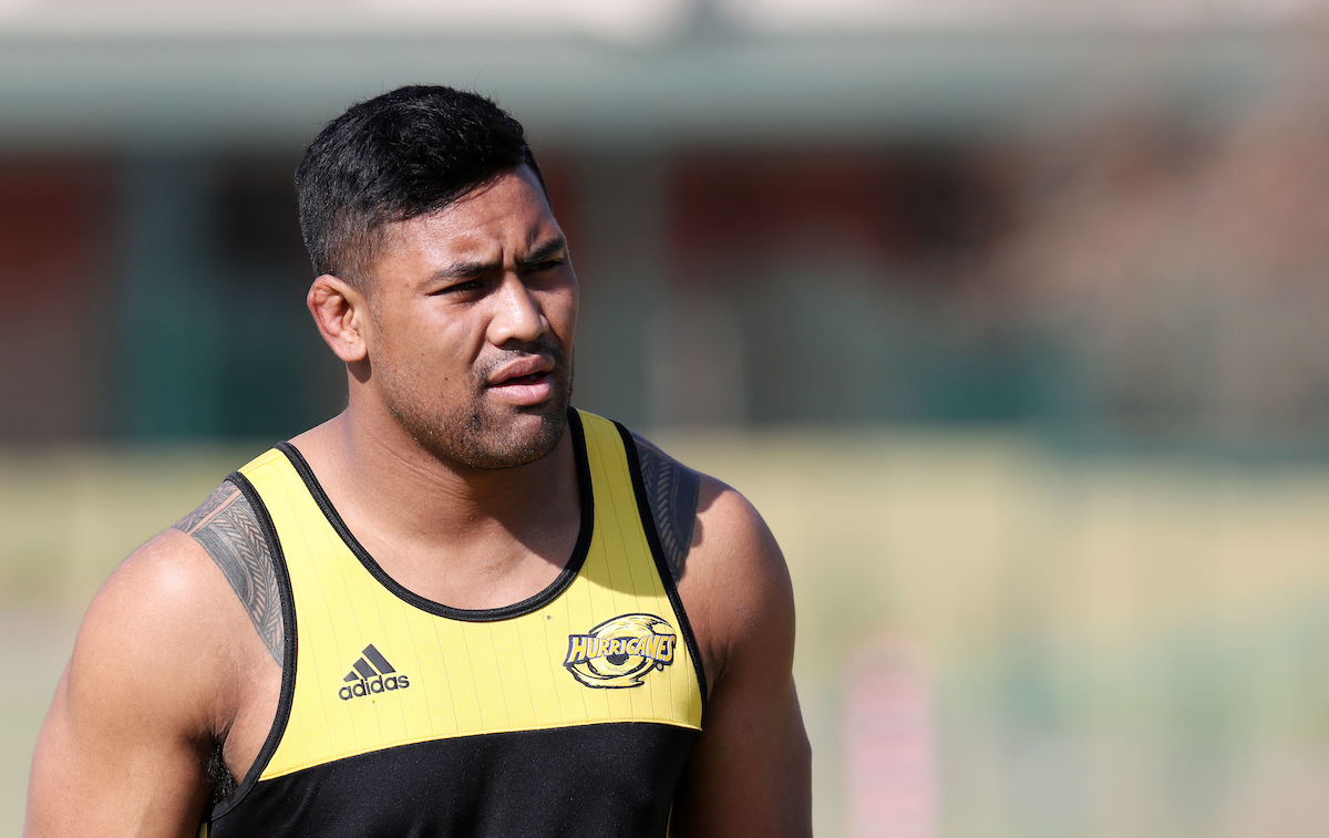 Busy Philipps finds the way to stand out is by being herself