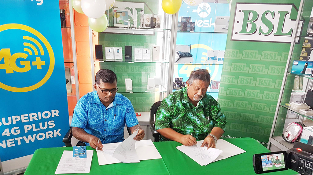 Nissan keeps self-driving simple and not quite autonomous