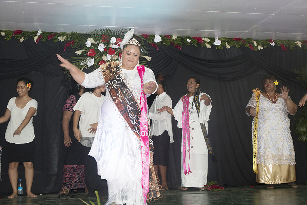 Bruno Mars is pop's ultimate party boy with hit '24K Magic'