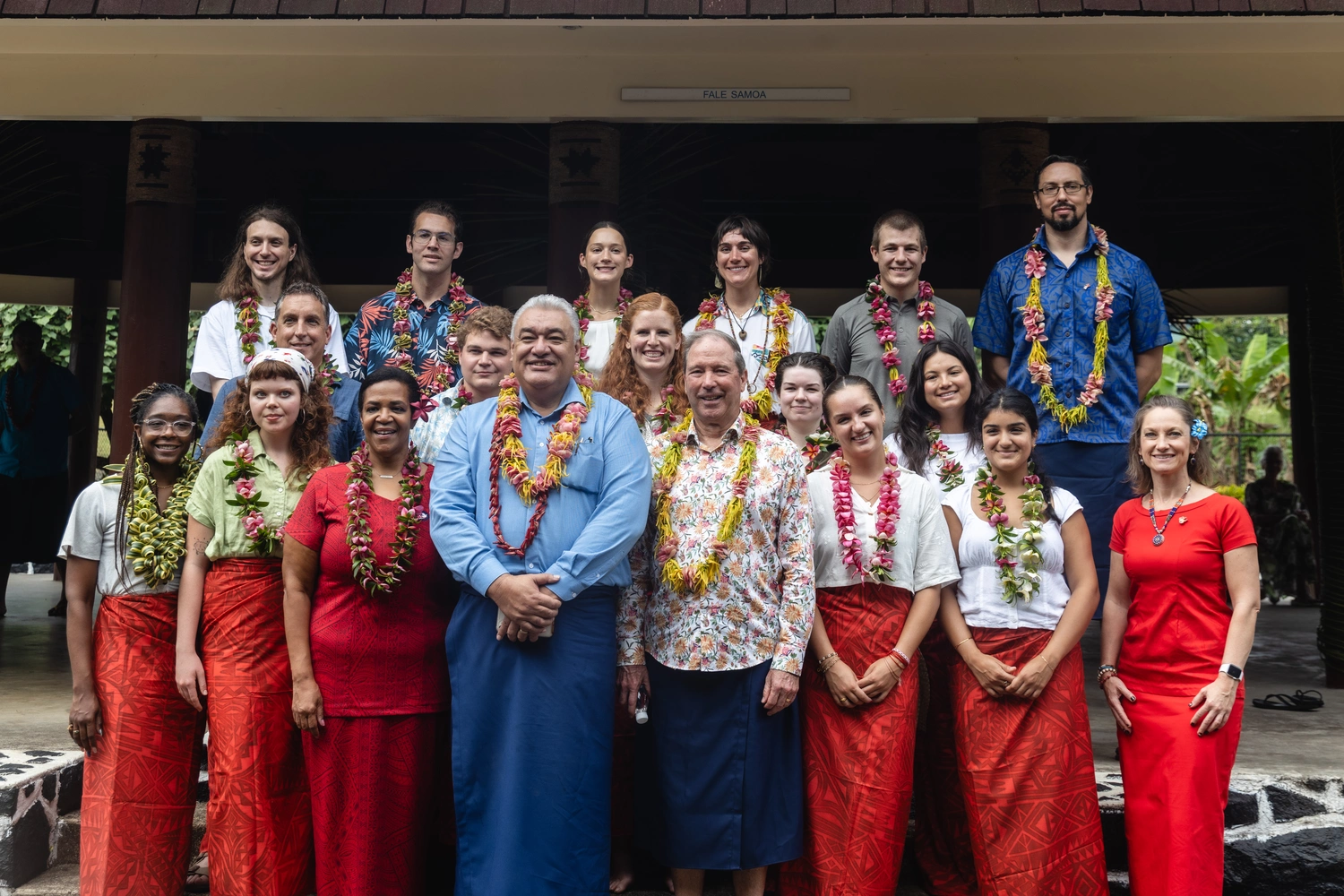 14 more US volunteers arrive 