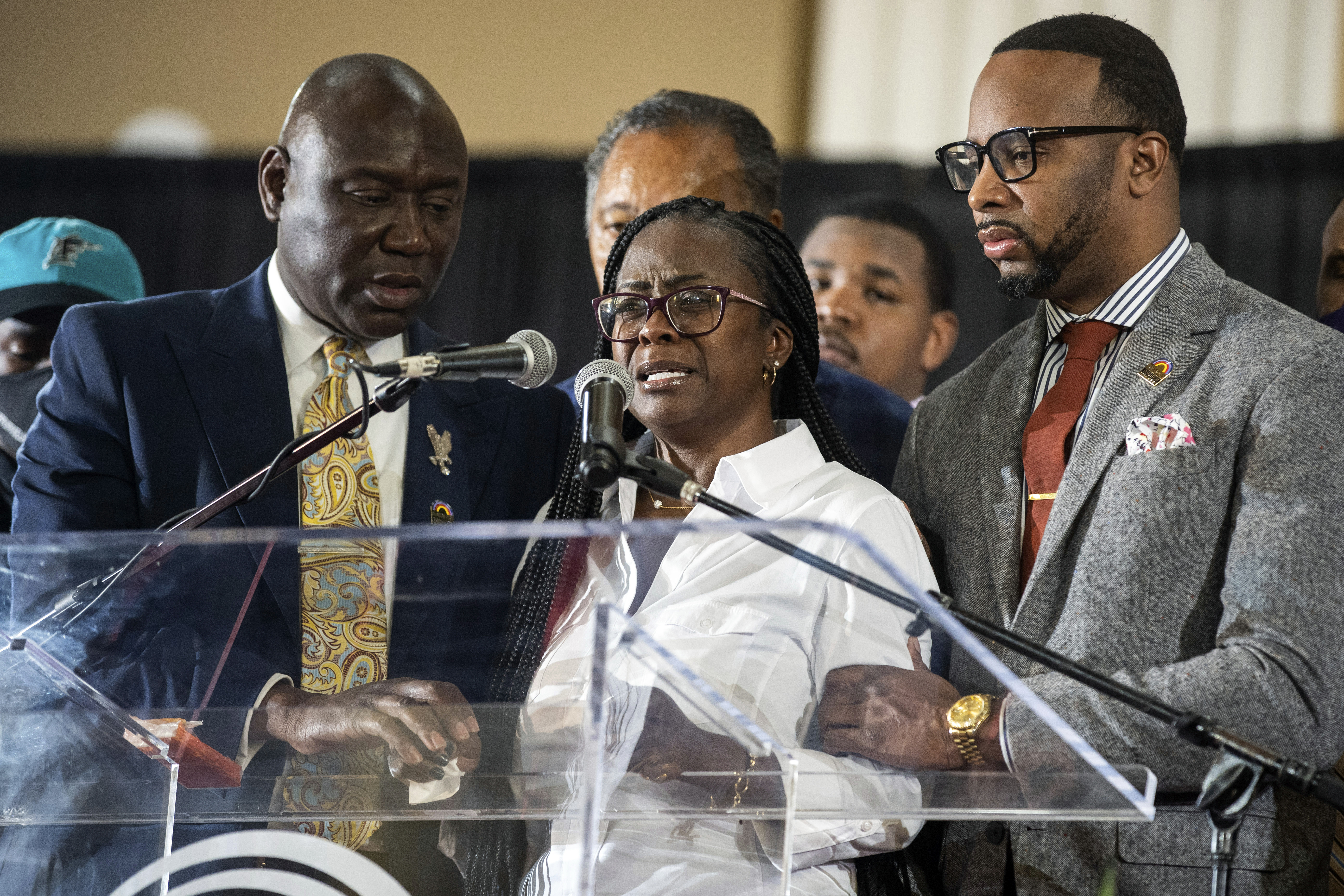 Mom of Illinois State student wants FBI to investigate death