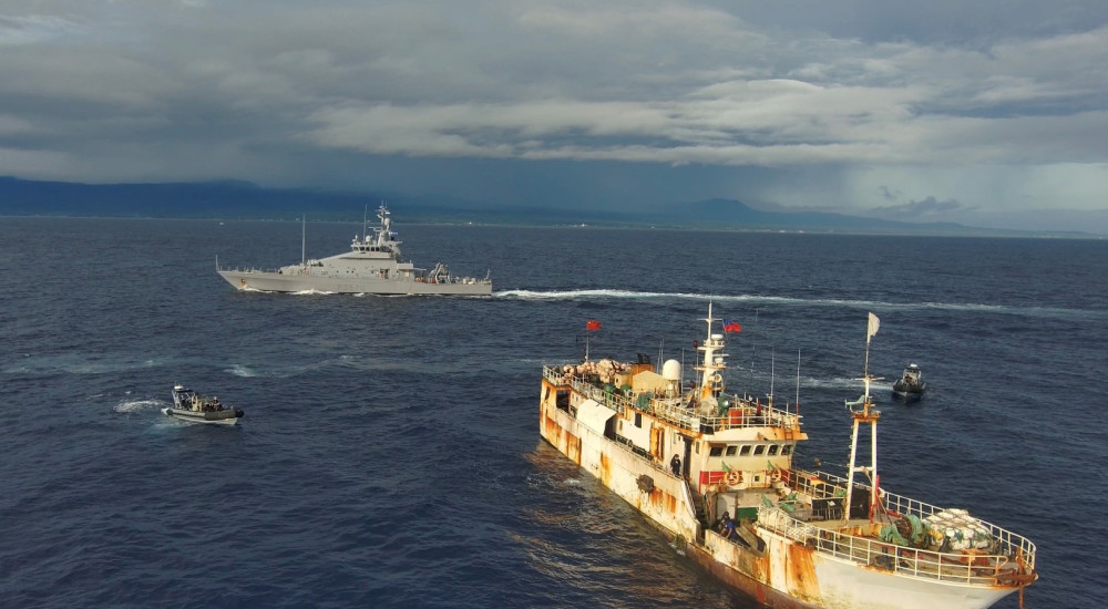 N.Z. naval vessel patrols Samoa's waters