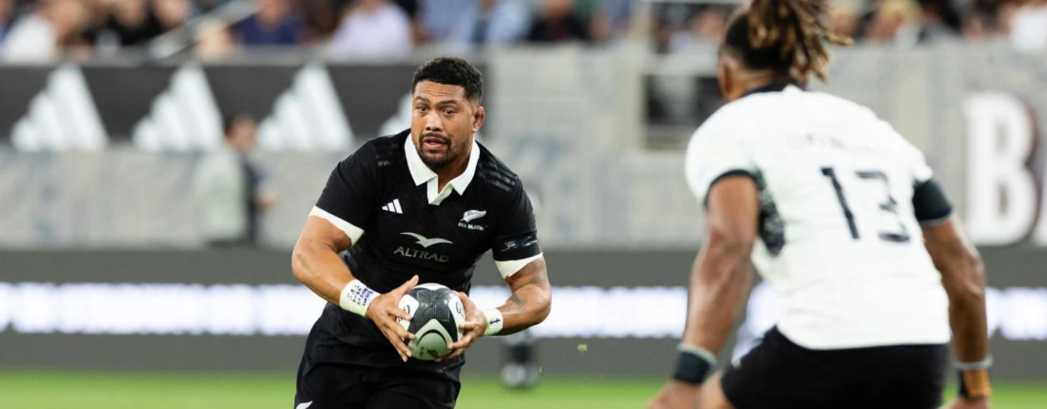 Ardie Savea signs with Moana Pasifika