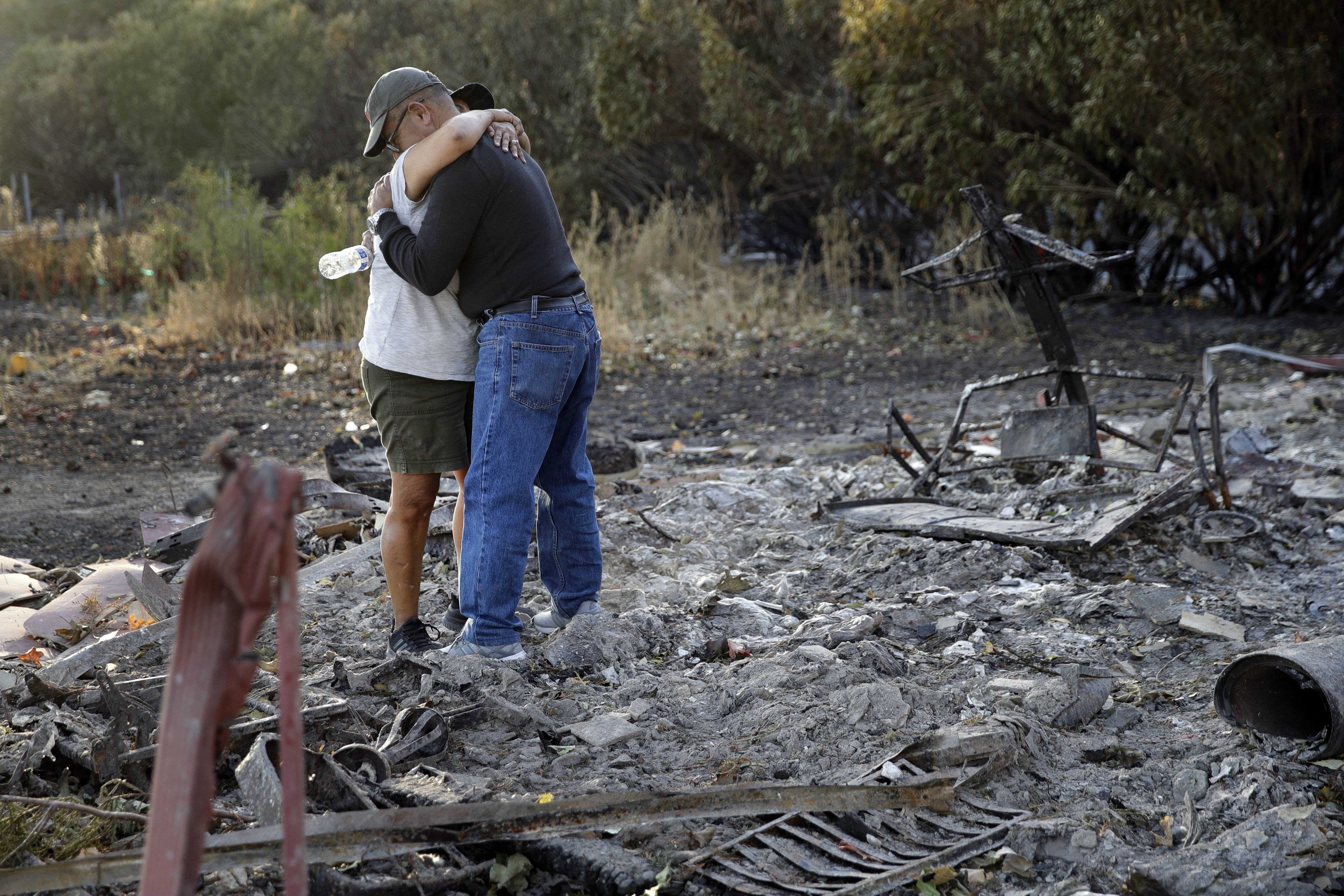 What do 2020 Democrats say about California fires? Not much.