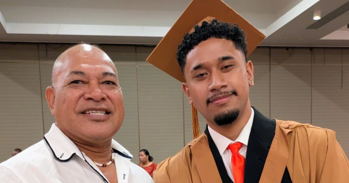 Samoa Observer | Maliumoeao gets math gold medal at USP