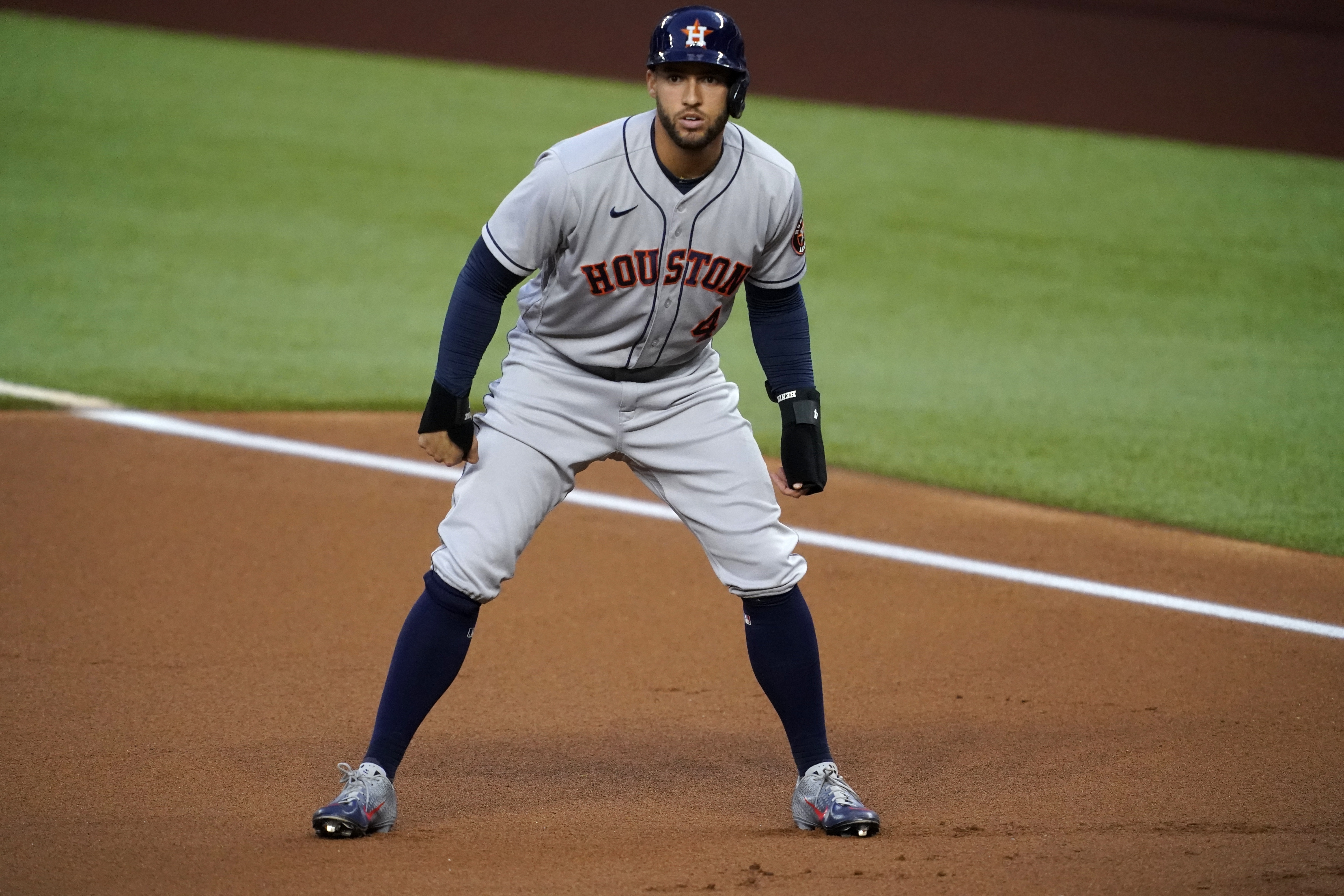 AP source: Springer agrees to $150M, 6-year deal with Jays