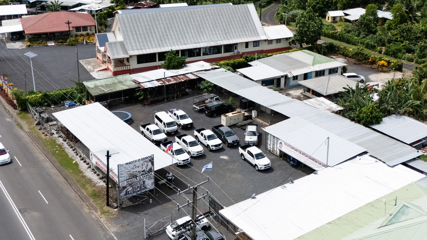 Associate ministers return vehicles 