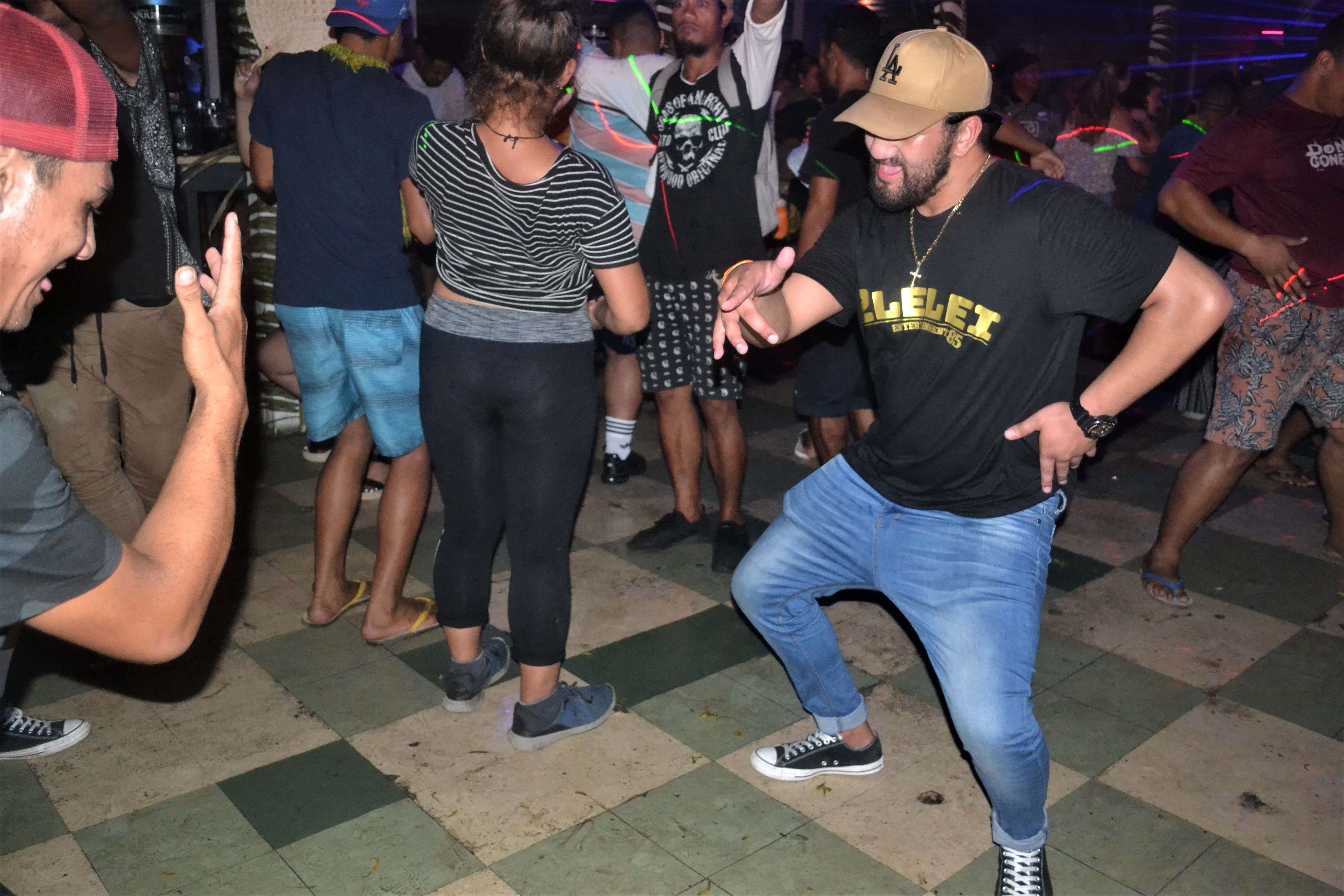 'We're going to get lit': Top DJs delight with modern and traditional mixes