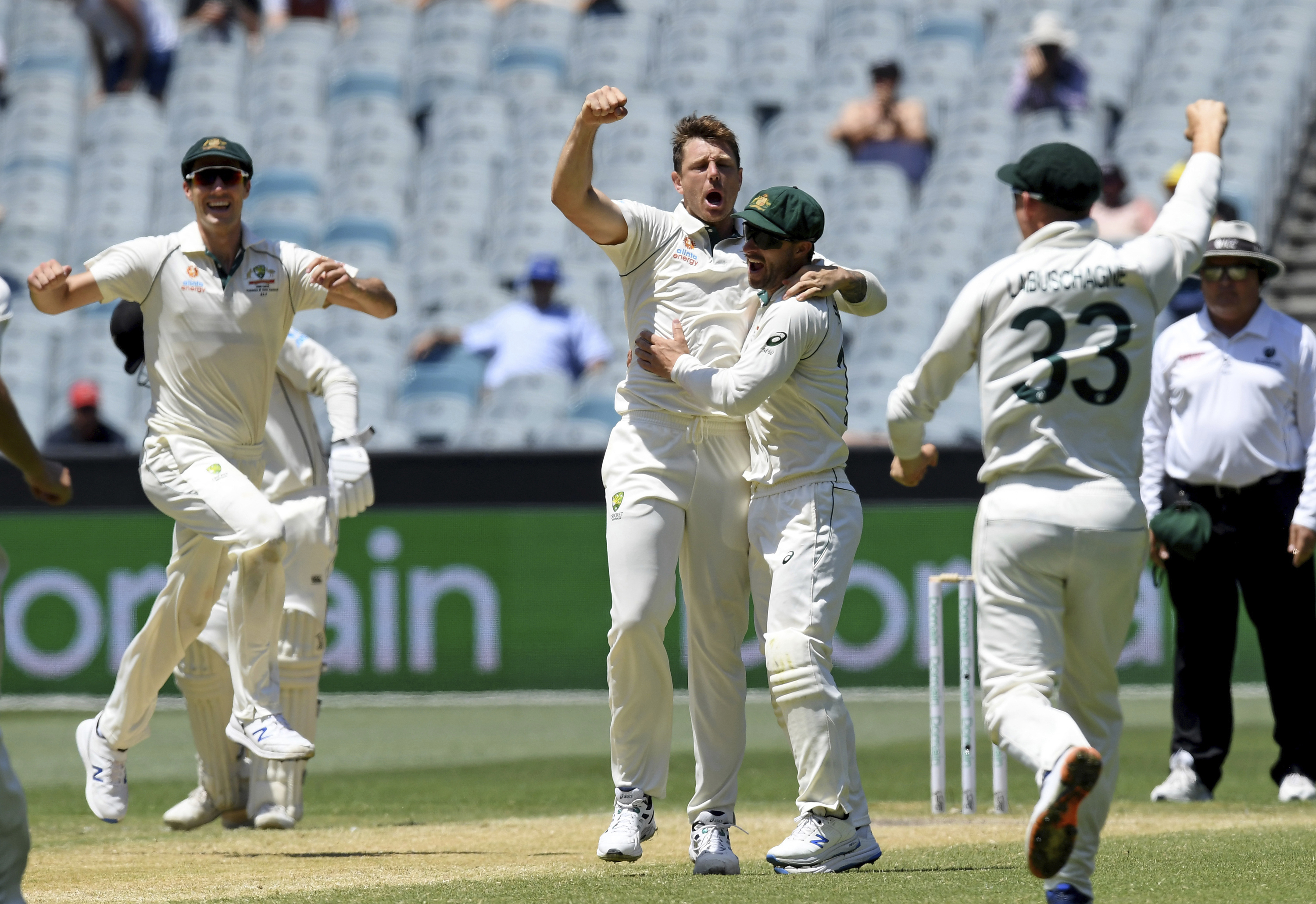 Pattinson reduces New Zealand to 38-3 on day 4, 2nd test