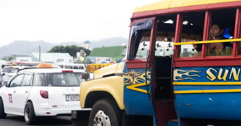 Bus and taxi drivers back forming association
