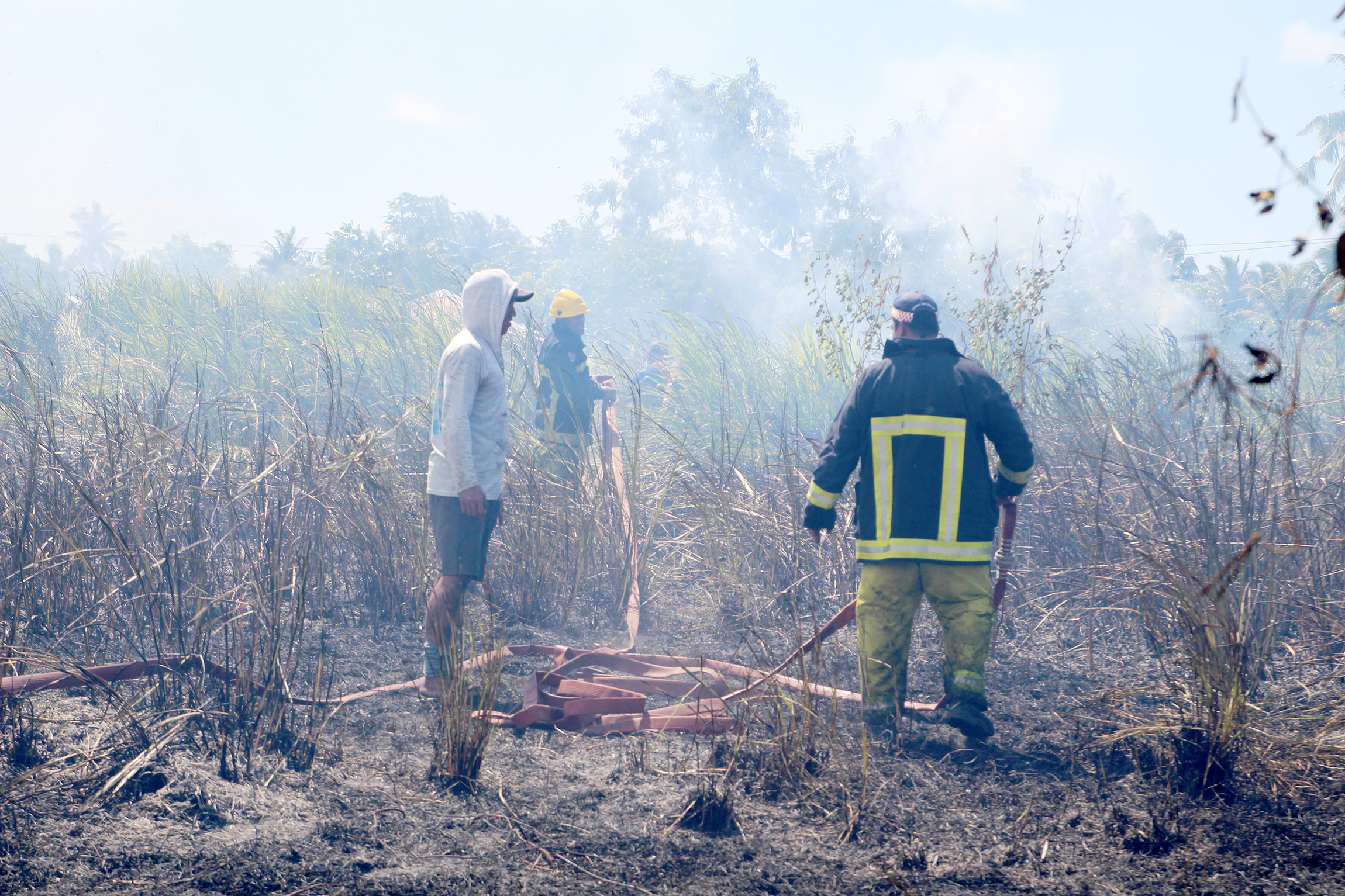UK leader May hits back on Brexit plan; pound falls