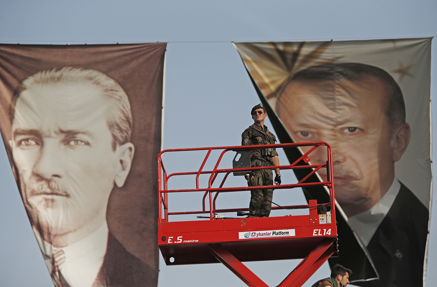 Obama, nudging Trump, says he must 'stand up' to Russia