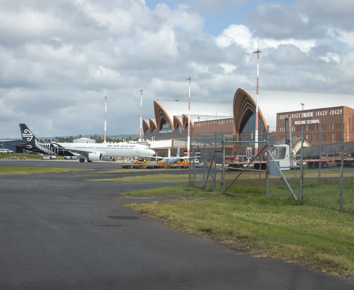 Cargo loader arrives from N.Z.