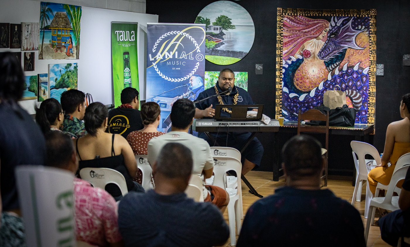 Listeners up close and personal with Lani Alo