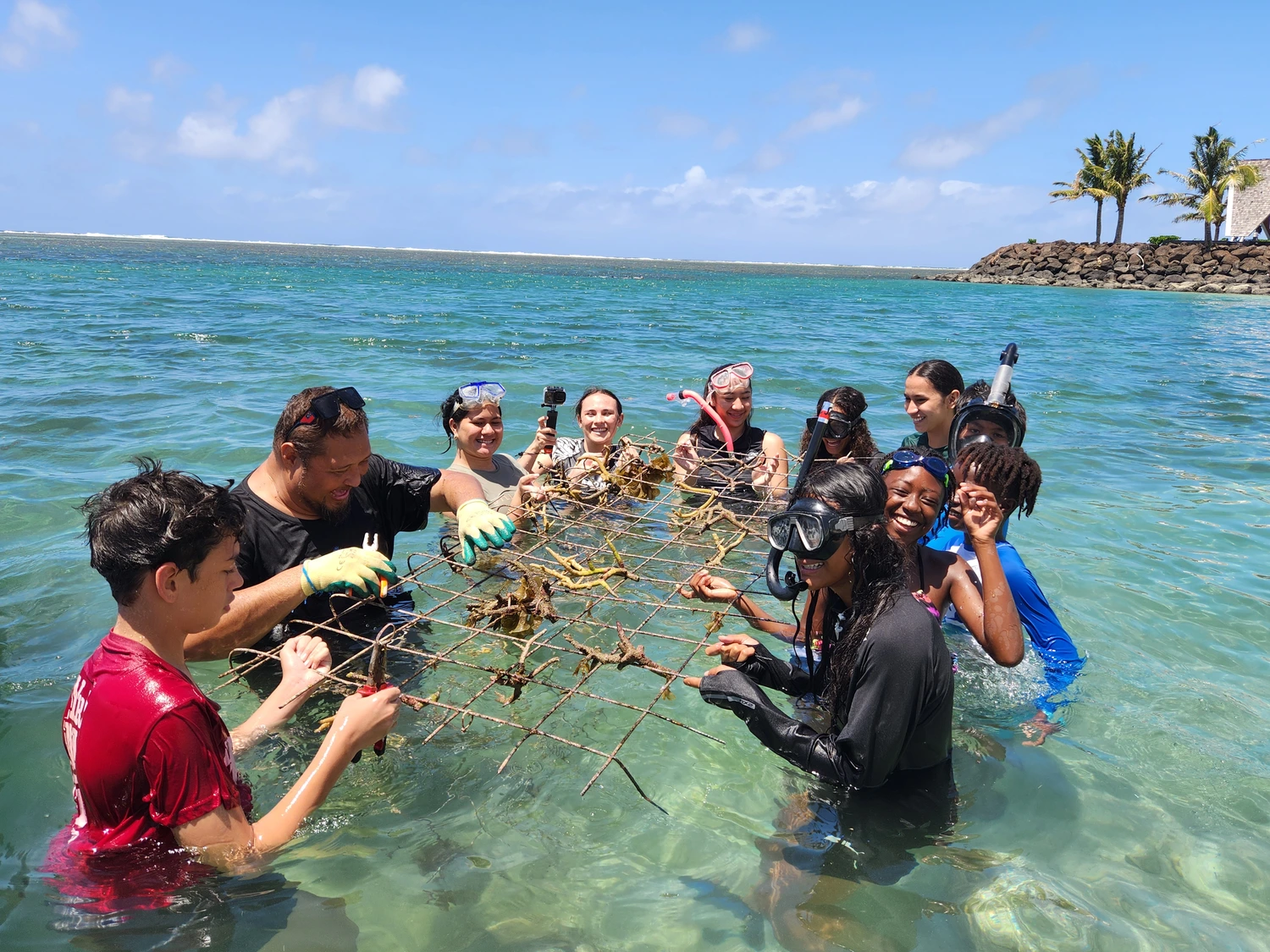 Youths learn to protect our reefs 