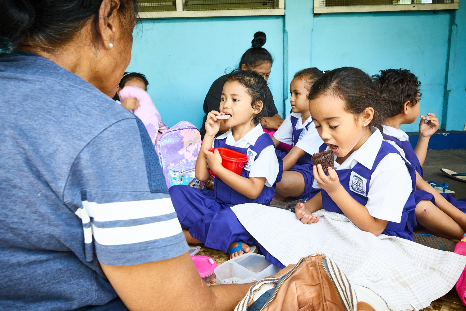 Food from home, canteen operators feel pinch
