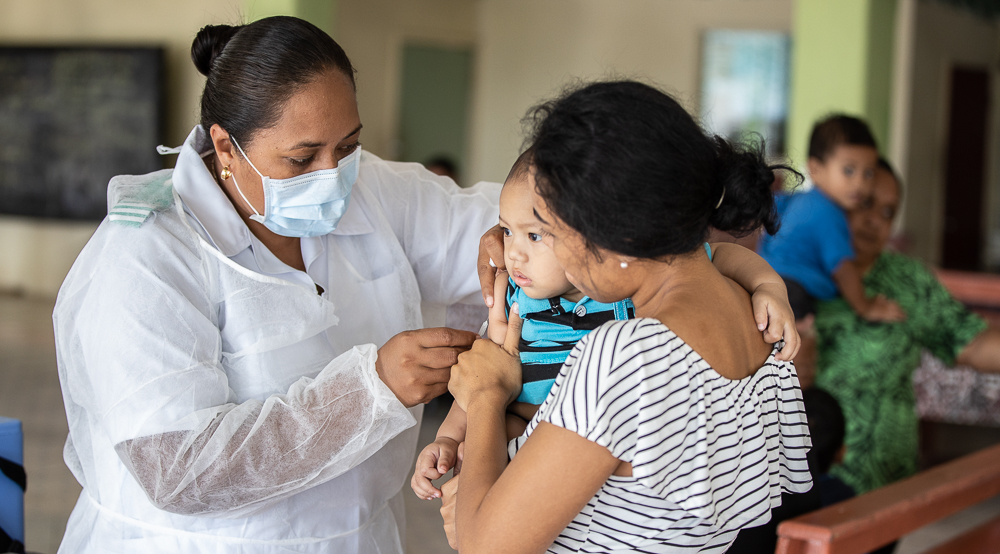 Top doctor warns of "conning" campaign