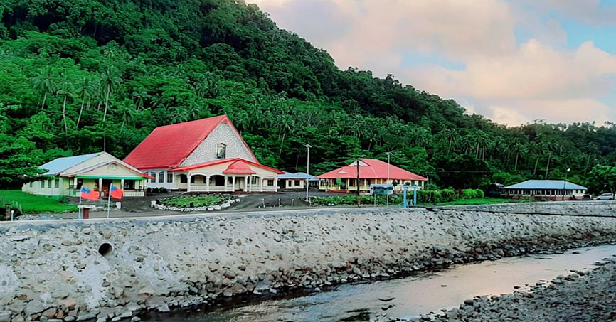 Pallbearers in frightening bridge cross