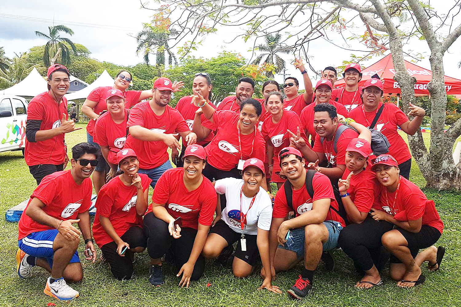 Scotty Moore, Elvis Presley's first guitarist, dies at 84