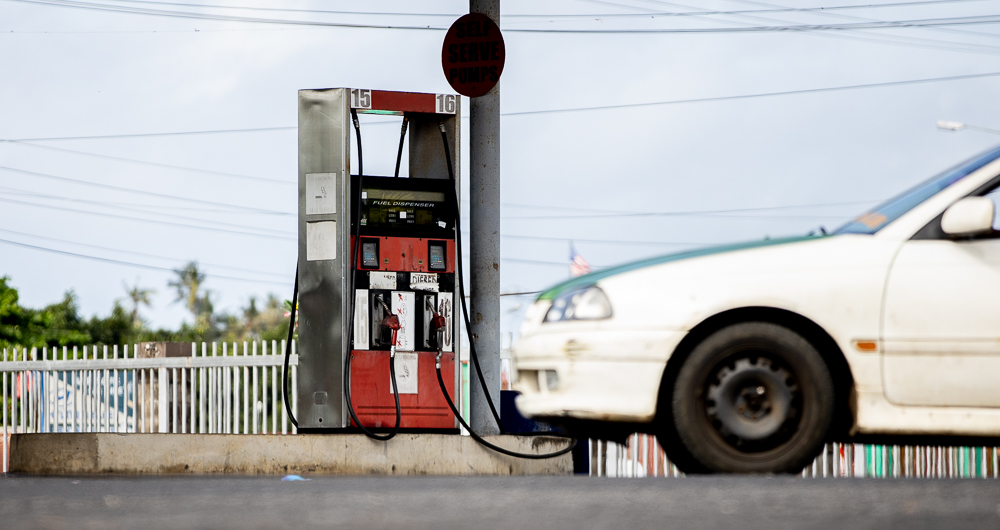 Petrol price increases, diesel decreases