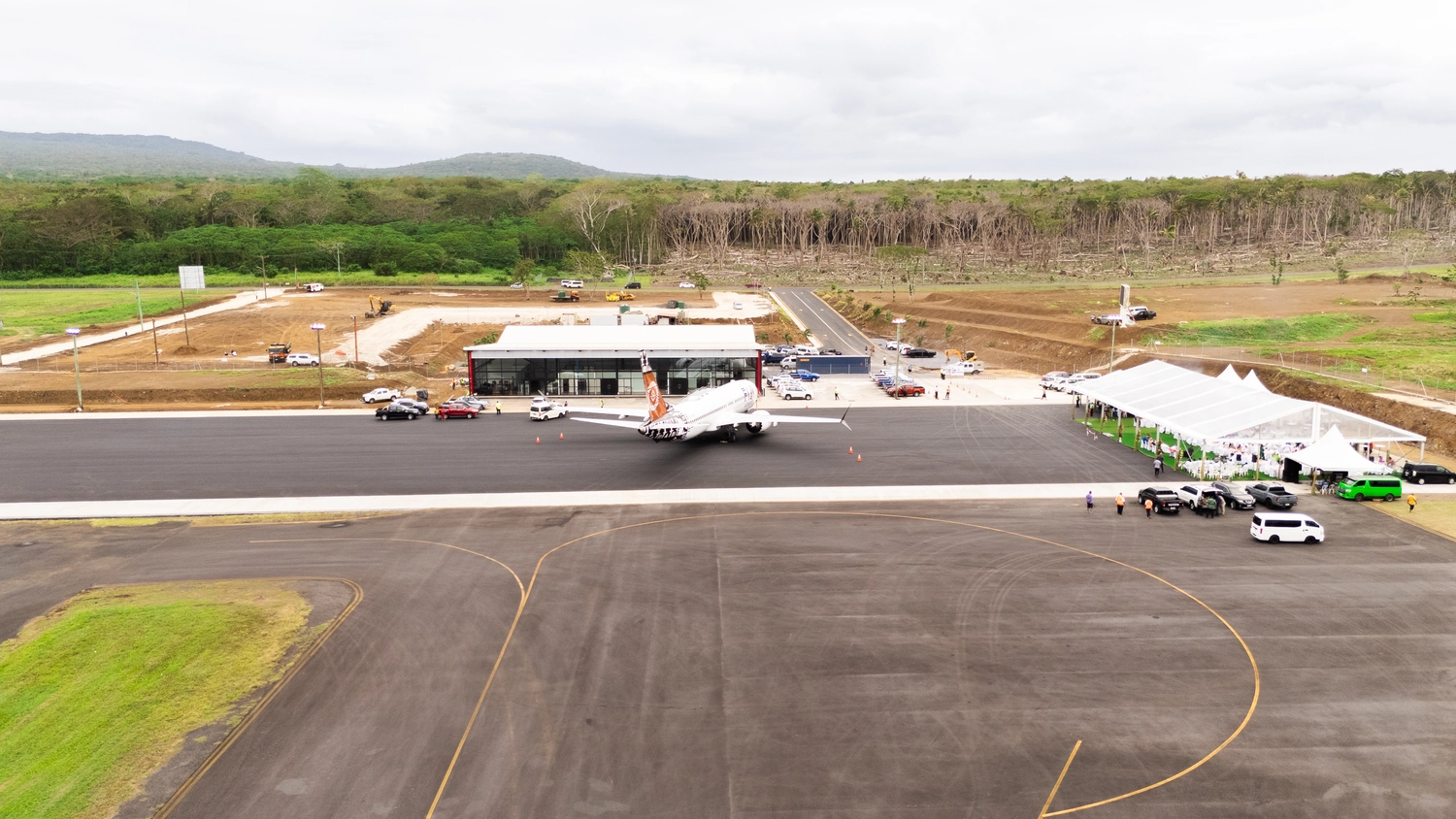Airport flooding caught on video