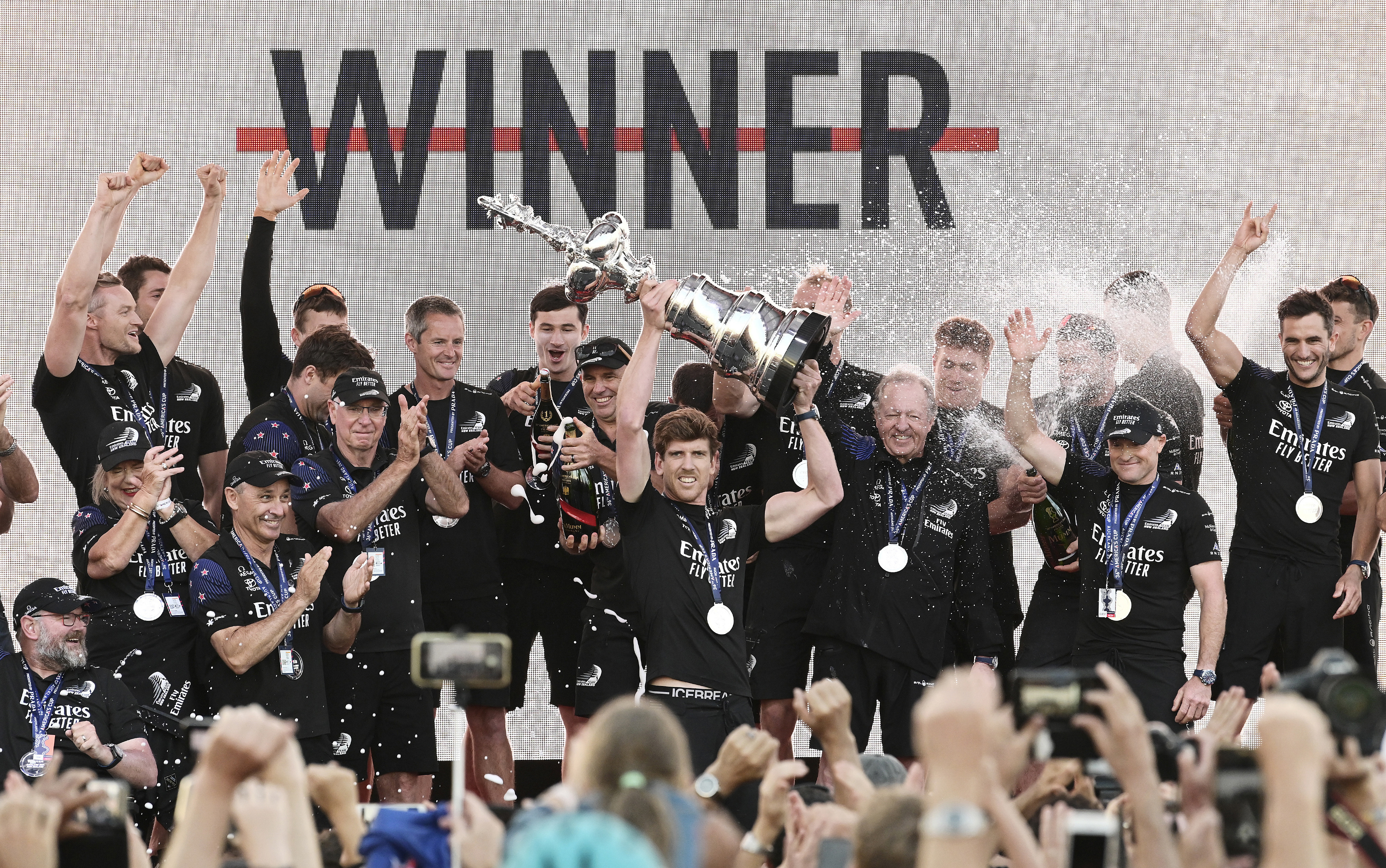 New Zealand considers offshore defense of the America's Cup