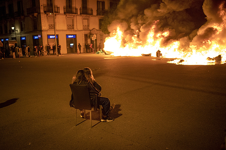 Spain braces for 5th night of protests for imprisoned rapper