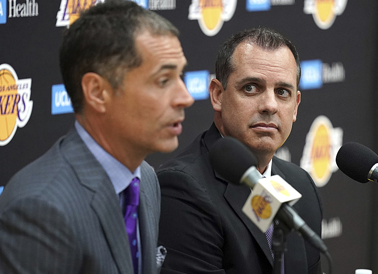 Vogel introduction caught up in ongoing Lakers drama