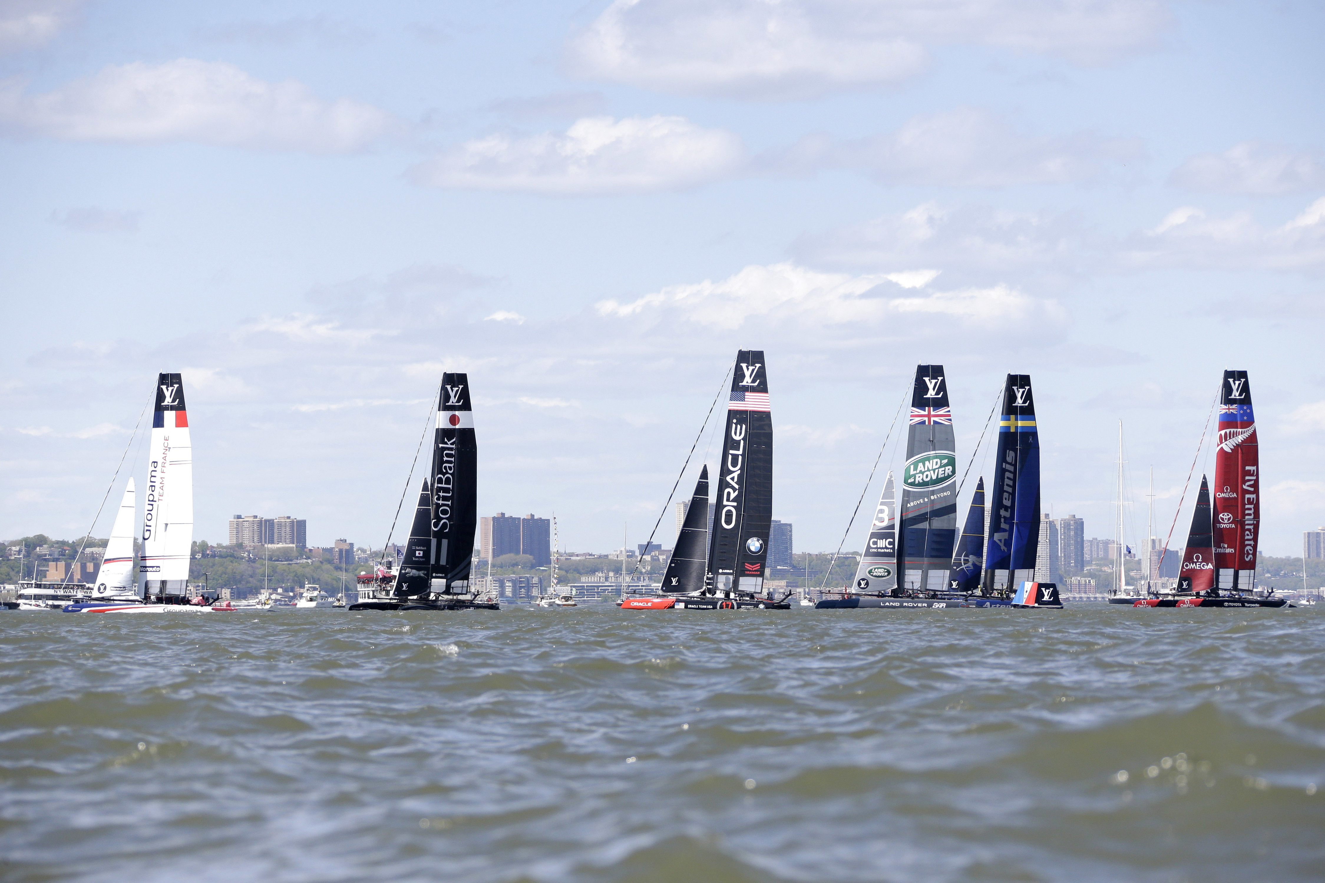 NY Yacht Club boat arrives in New Zealand for America's Cup