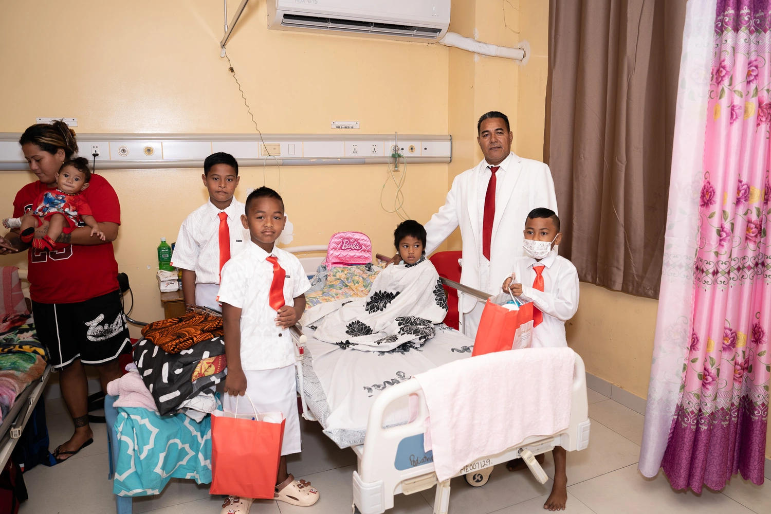 Fugalei youths bring smiles to children at hospital