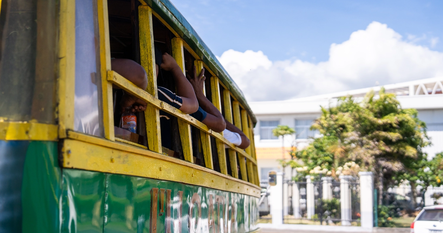 Samoa Observer | Overloaded buses a safety concern