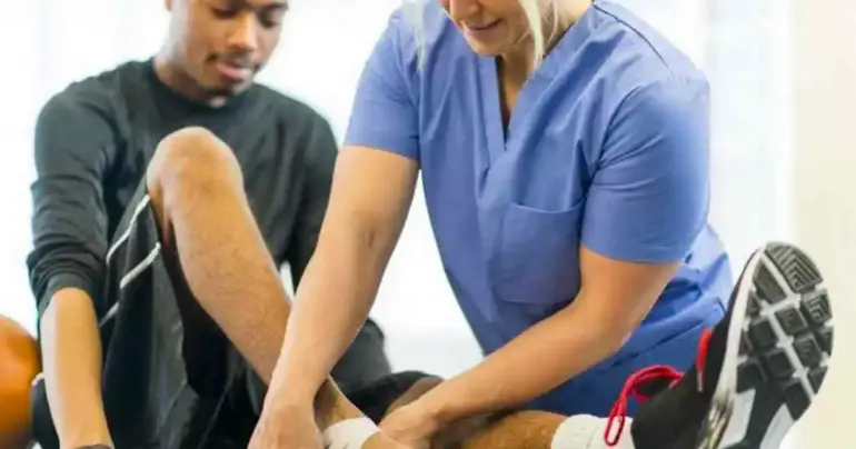 Sports physiotherapist vs massage therapist