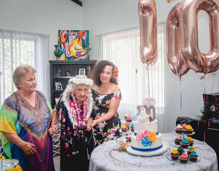 Yvonne Llewellyn Mackenzie lived life fully: family