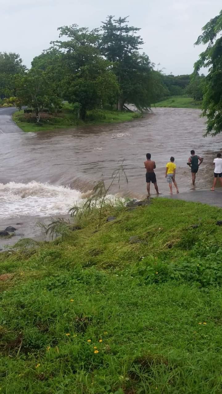 Savai'i families cut off by rising rivers